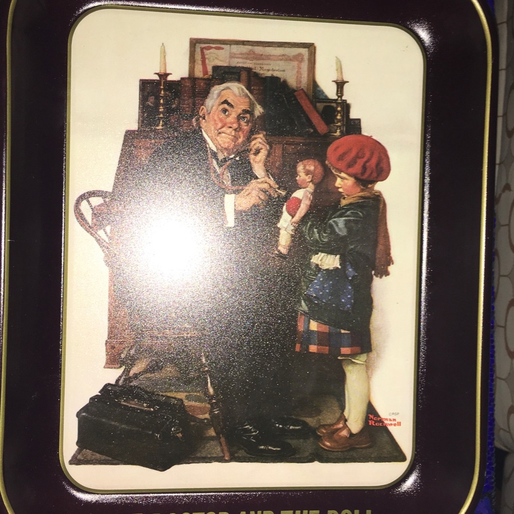Doctor and the doll tray - Picture 2 of 4